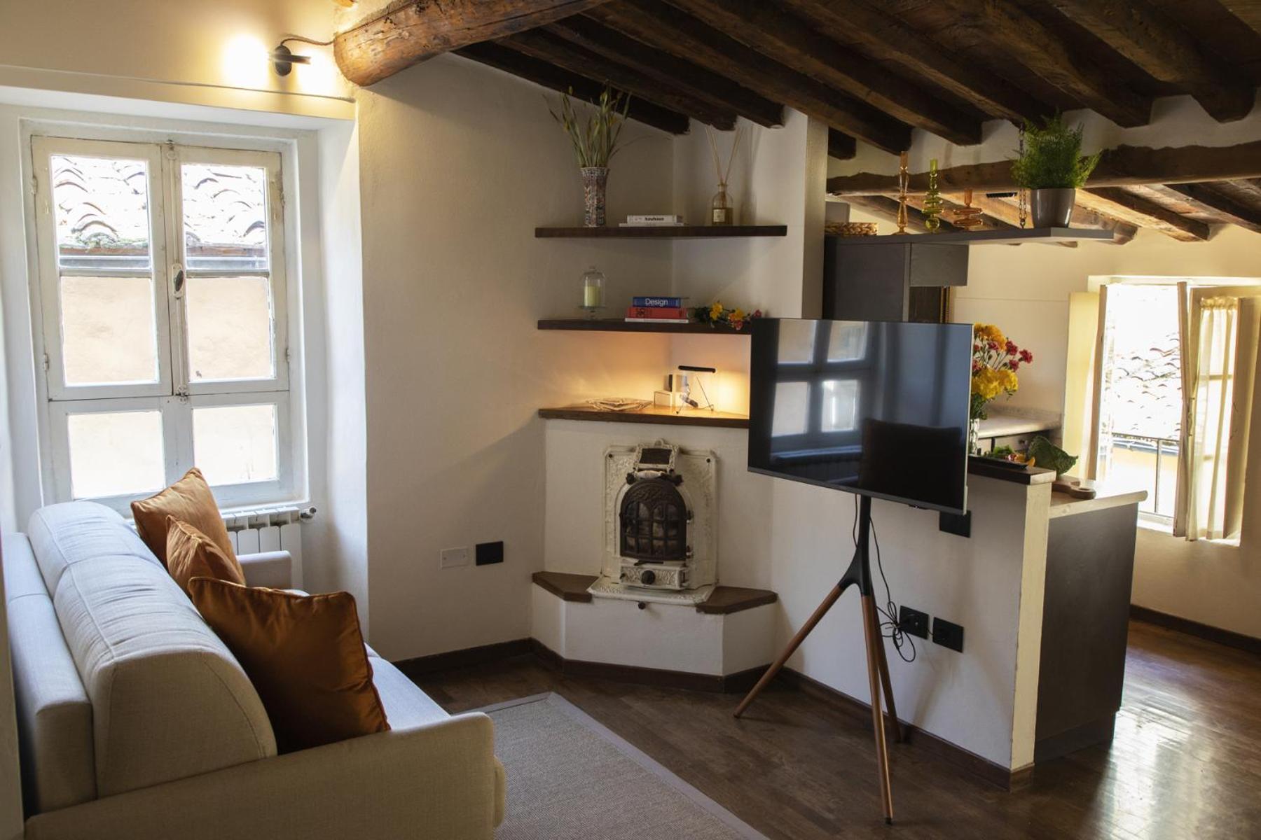 La Mansardina Beccheria Central Apartment 1 Double Bedroom, 1 Sofa Bed Lucca Exterior foto