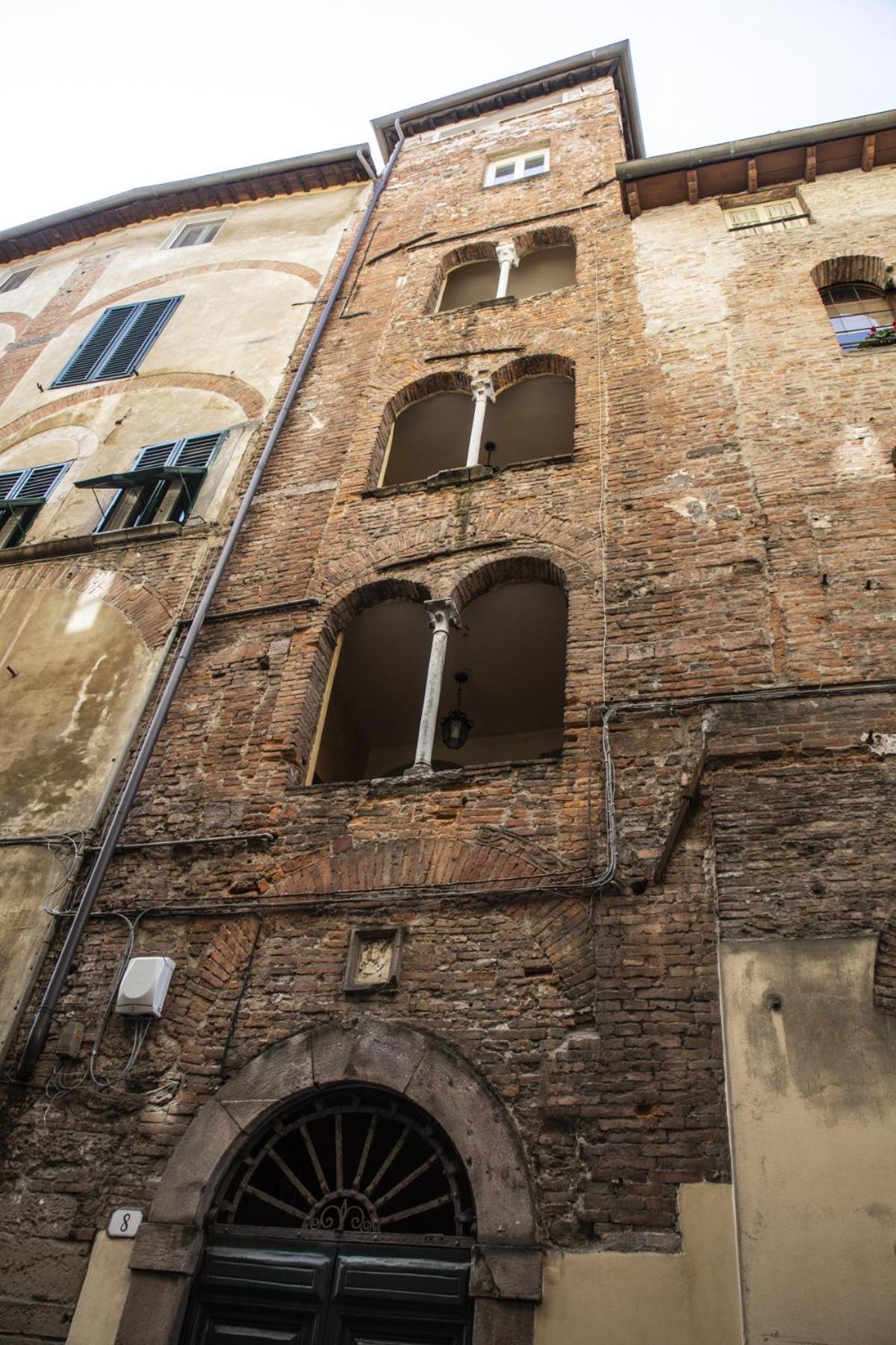 La Mansardina Beccheria Central Apartment 1 Double Bedroom, 1 Sofa Bed Lucca Exterior foto